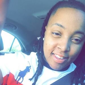 Meet your Posher, Monica